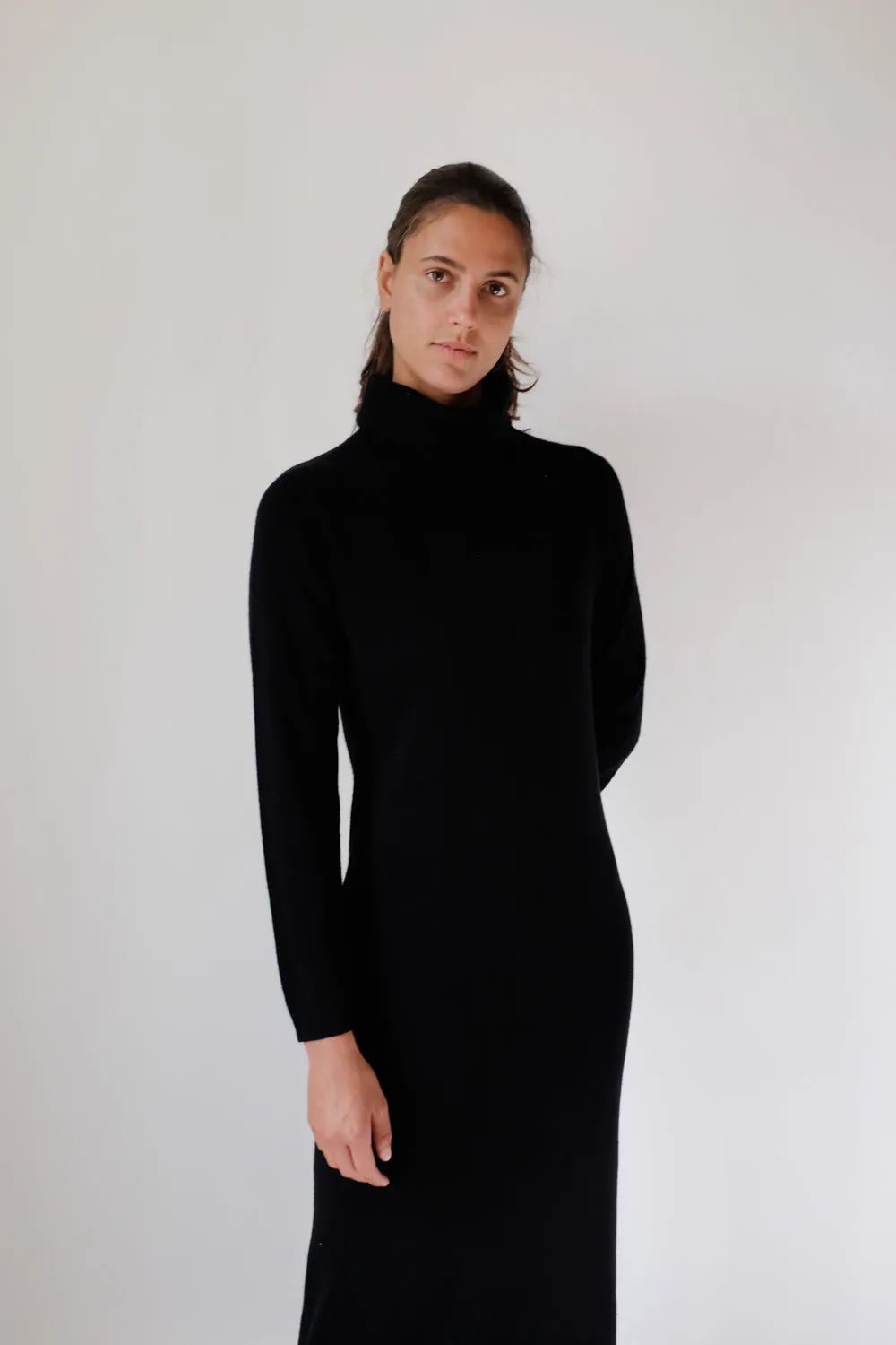 0063_BLACK ROLL NECK MAXI WOOL DRESS