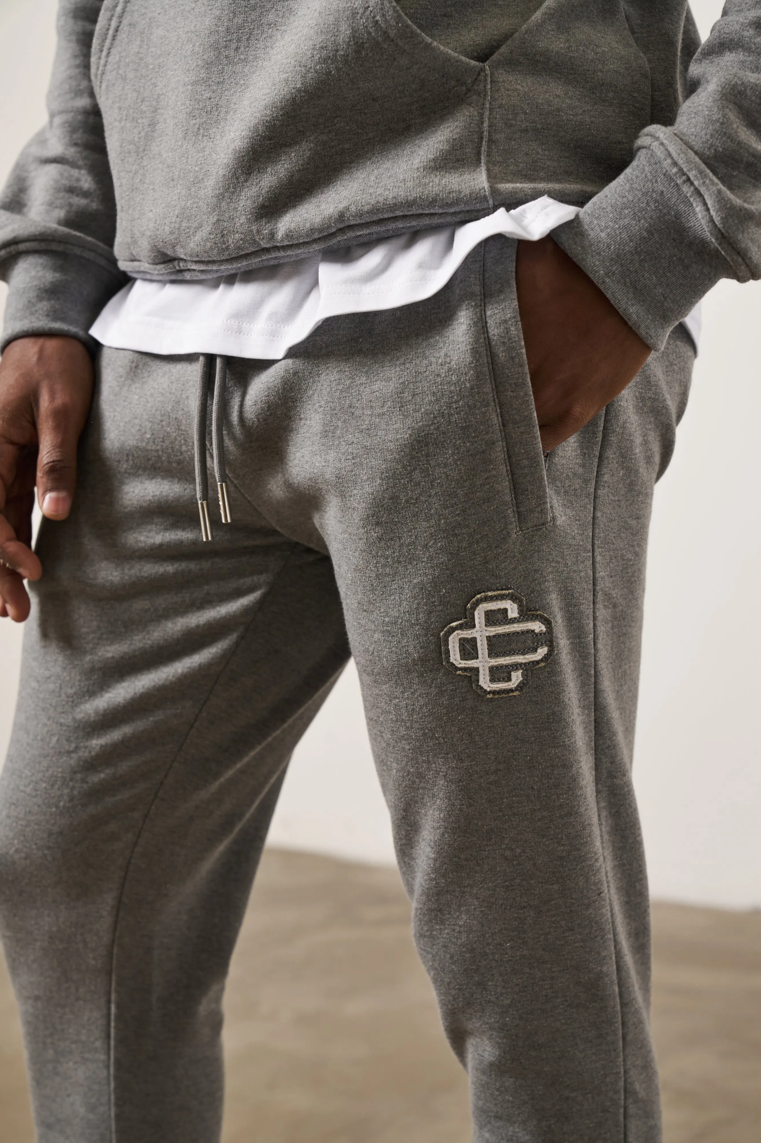 EMBLEM SLIM FIT JOGGER - GREY MARL