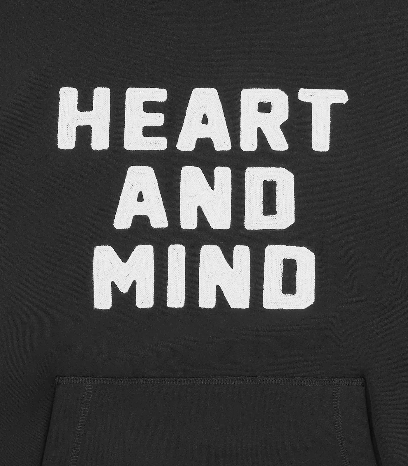 HEART AND MIND POPOVER HOOD - BLACK