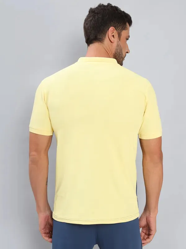 Men Colorblock Slim Fit Polo T-shirt with MATPIQ