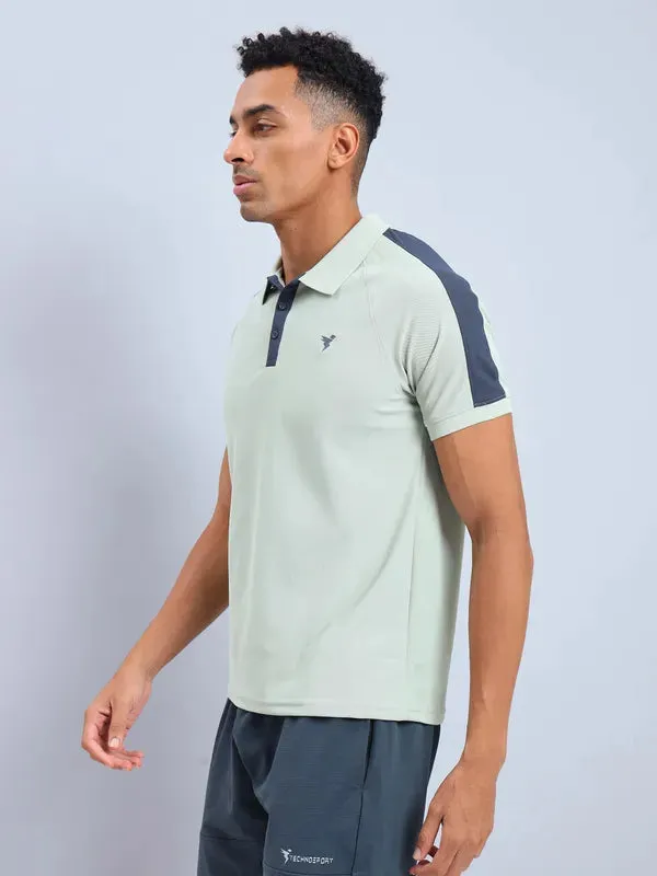 Men Colorblock Slim Fit Polo T-shirt with MATPIQ