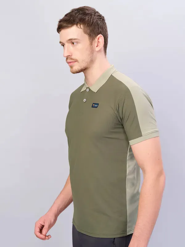 Men Colorblock Slim Fit Polo T-shirt with MATPIQ