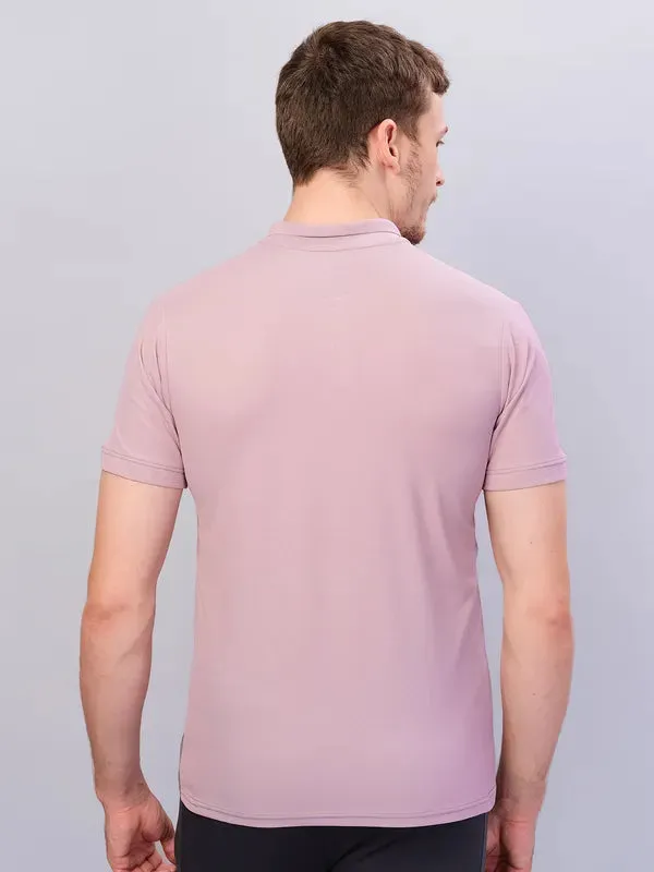 Men Colorblock Slim Fit Polo T-shirt with MATPIQ