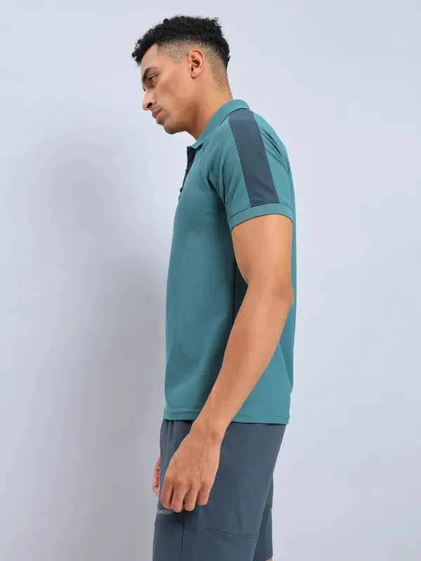 Men Colorblock Slim Fit Polo T-shirt with MATPIQ