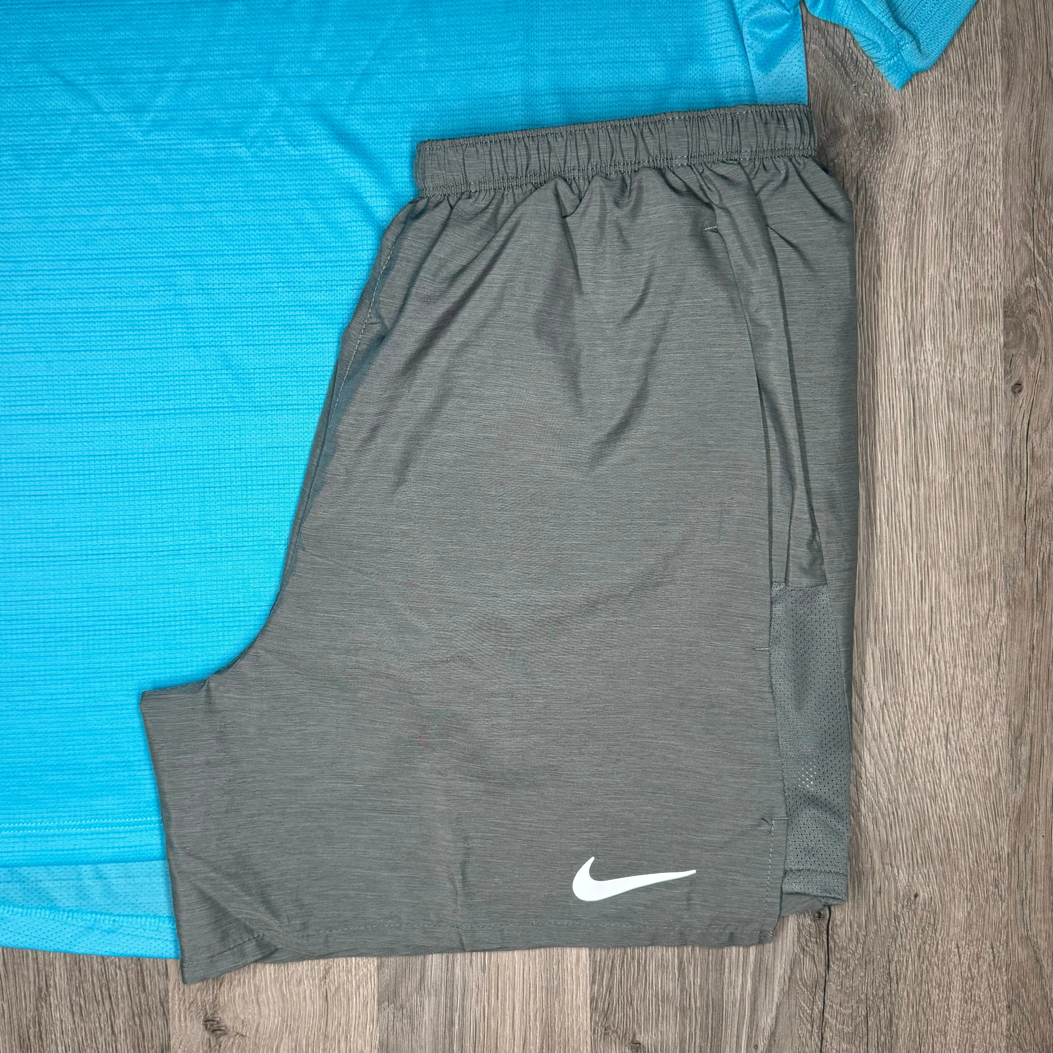 Nike Miler & Challenger Set - Tee & Shorts - Baltic Blue / Smoke Grey