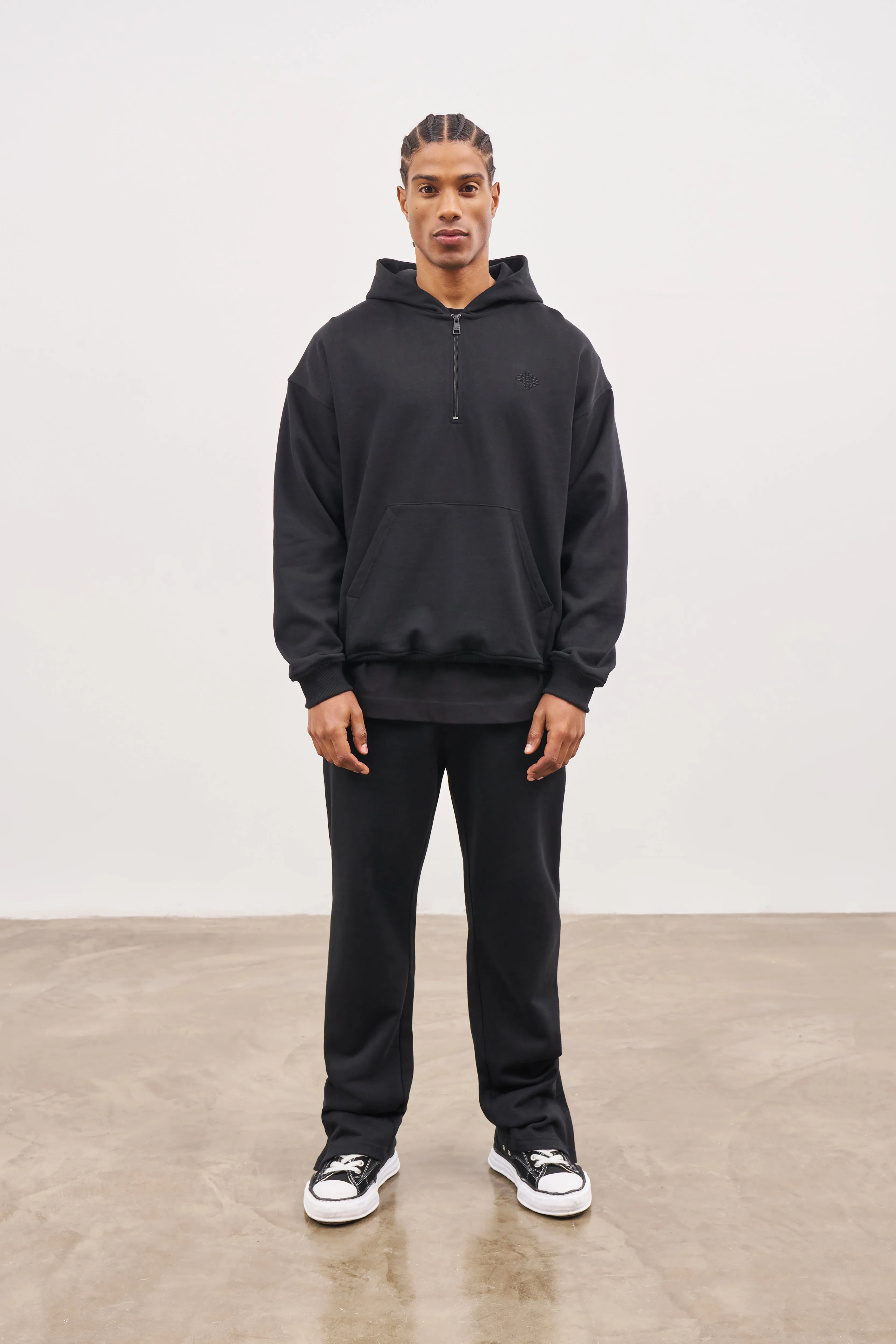 OUTLINE EMBROIDERED EMBLEM HOODIE - BLACK