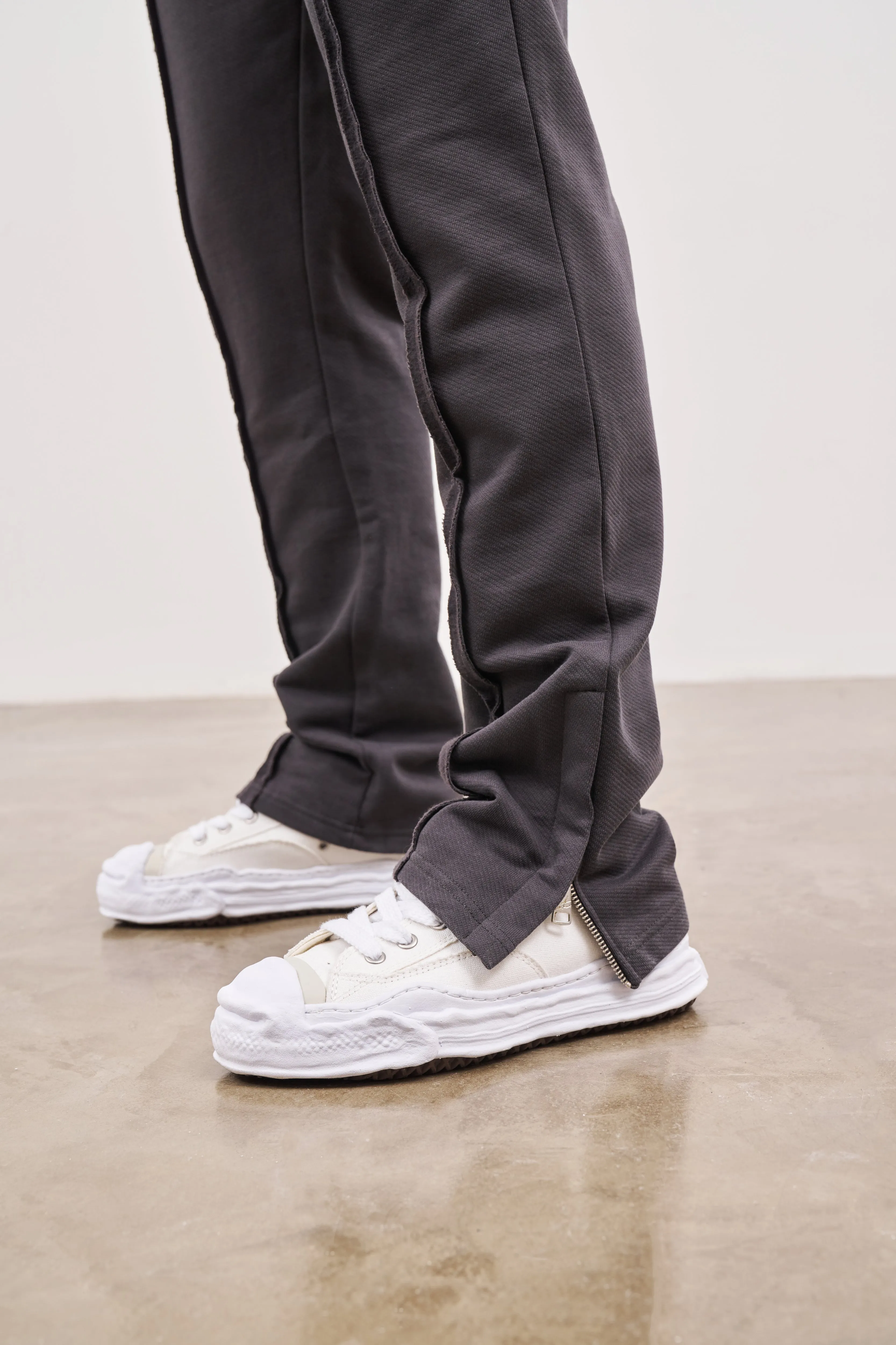 RAW SEAM STRAIGHT LEG JOGGERS - CHARCOAL