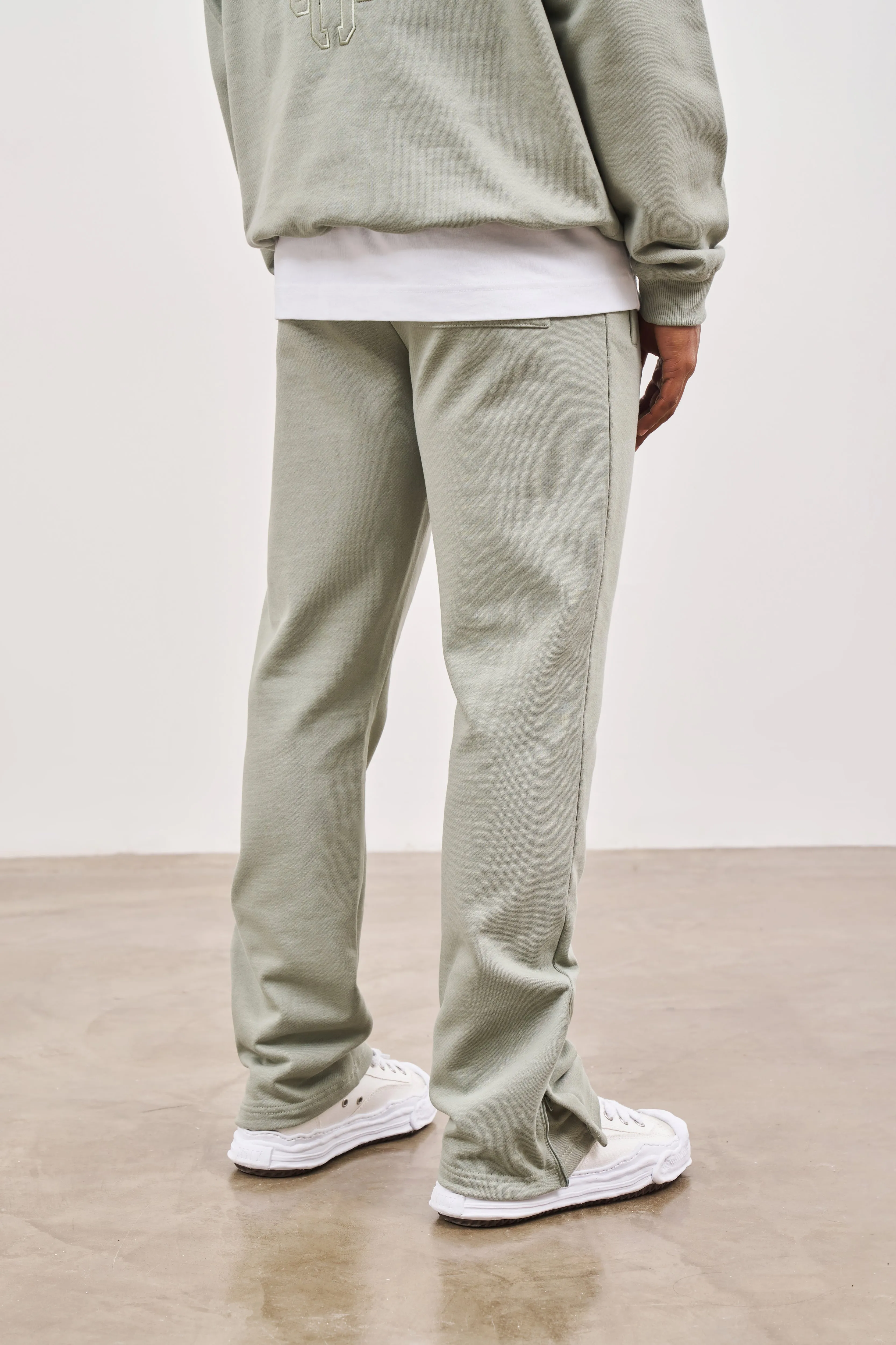 STRAIGHT LEG EMBROIDERED EMBLEM JOGGERS - KHAKI