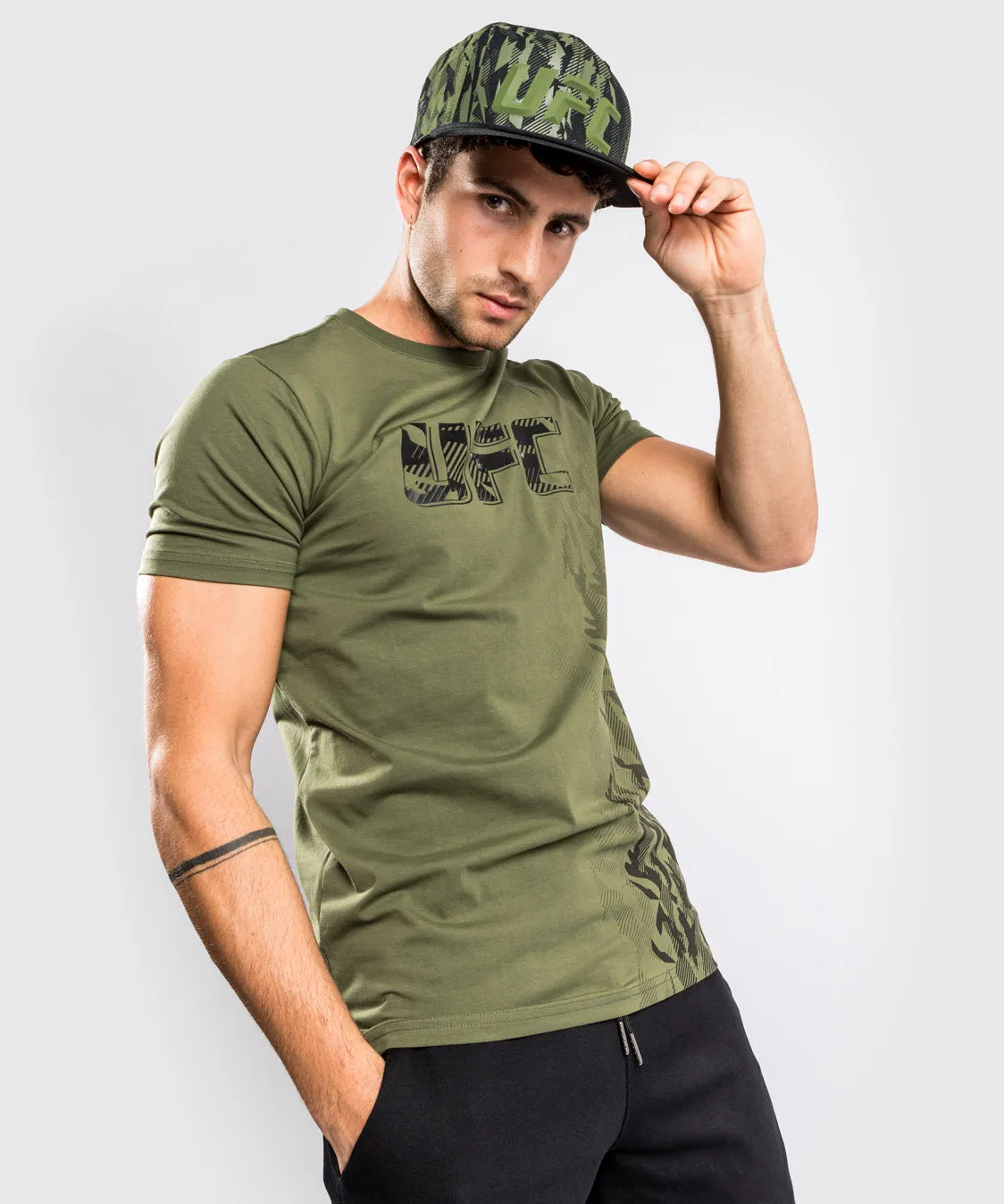 UFC Venum Authentic Fight Week Men's Short Sleeve T-shirt - Khaki